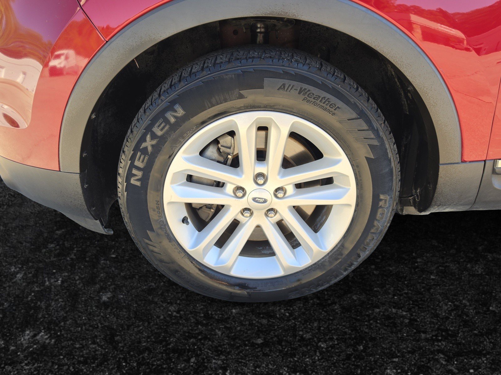 Used 2015 Ford Explorer XLT w/ Equipment Group 202B FWD image 28
