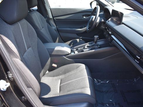 Certified 2025 Honda Accord Sport image 11