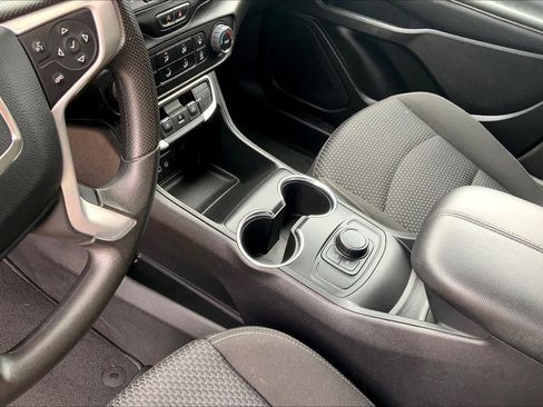 Certified 2024 GMC Terrain SLE AWD/4WD image 16