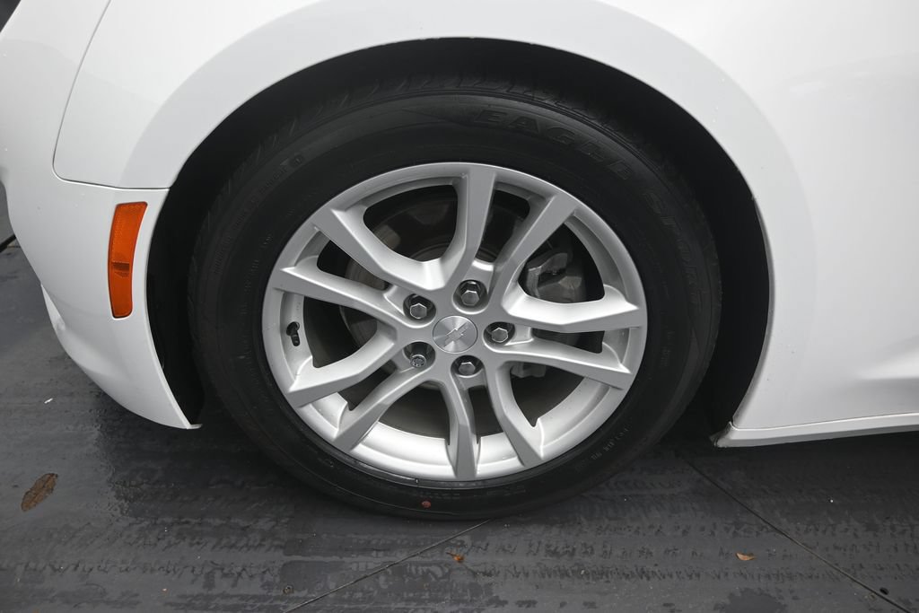 Used 2022 Chevrolet Camaro LS RWD image 9