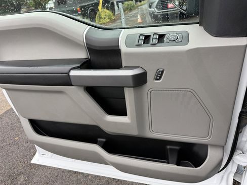 Used 2020 Ford F150 XLT w/ Trailer Tow Package image 31