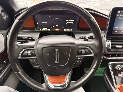 Used 2019 Lincoln Navigator L Reserve image 18