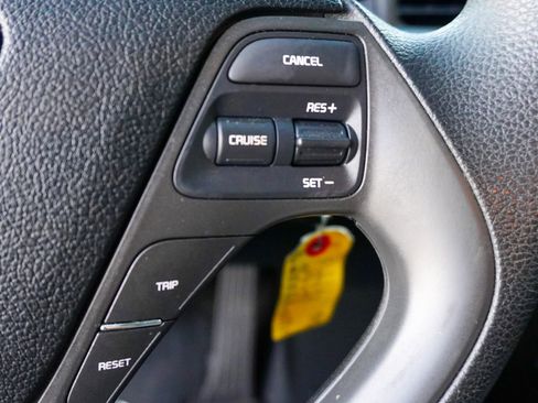 Used 2018 Kia Forte LX image 31