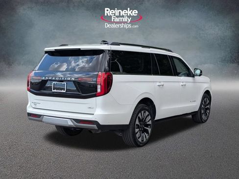 Used 2025 Ford Expedition Max Platinum w/ Driver's Package AWD/4WD image 5