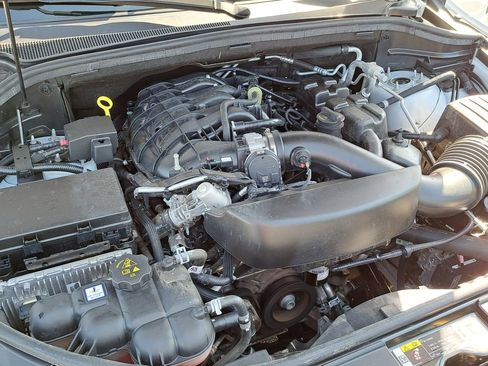 Used 2024 Dodge Durango GT RWD image 16