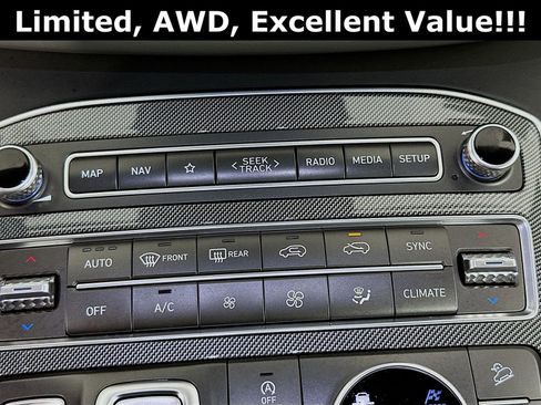 Used 2023 Hyundai Santa Fe Limited image 16