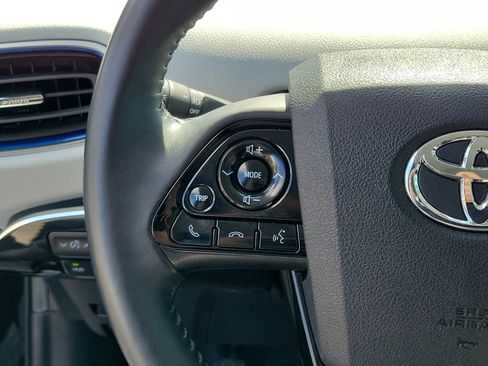 Used 2022 Toyota Prius Limited image 25