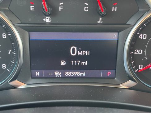 Used 2023 Chevrolet Equinox Premier AWD/4WD image 7