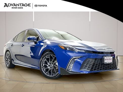 Certified 2025 Toyota Camry SE FWD image 2
