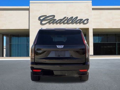 Certified 2023 Cadillac Escalade ESV Sport Platinum image 5