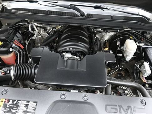 Used 2017 GMC Yukon Denali w/ Open Road Package AWD/4WD image 35