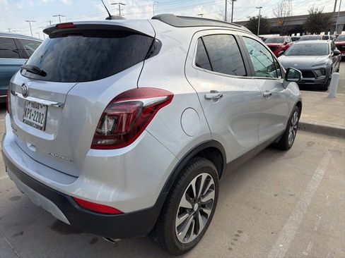 Used 2018 Buick Encore Essence image 3