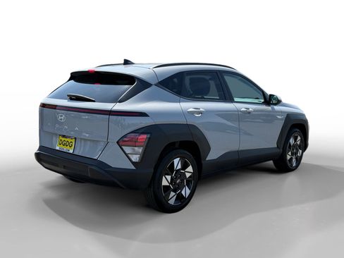 Used 2024 Hyundai Kona SEL FWD image 5