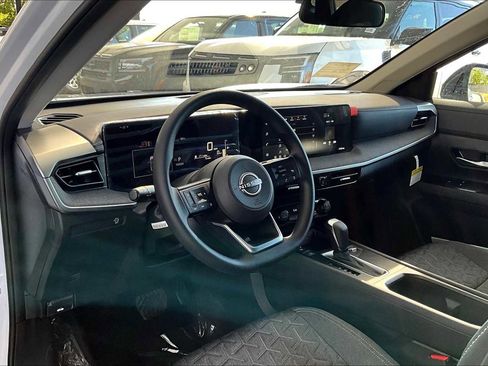 New 2026 Nissan Kicks SV image 10