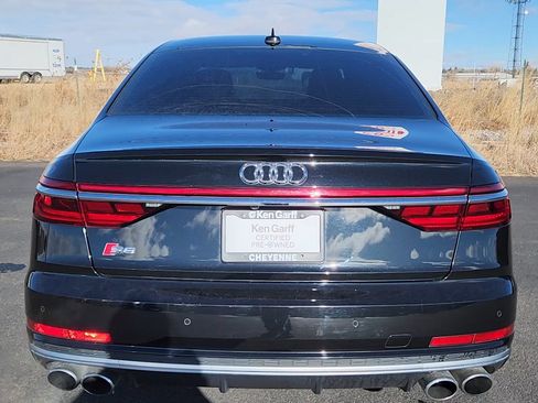 Used 2020 Audi S8 L image 22
