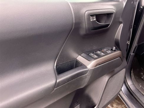 Used 2023 Toyota Tacoma Trail Edition w/ Trail Edition image 21