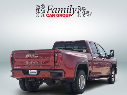 Used 2024 GMC Sierra 3500 Denali w/ Technology Package image 4