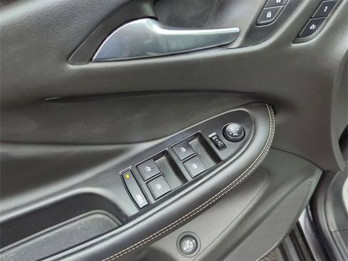 Certified 2018 Buick Envision Essence image 23