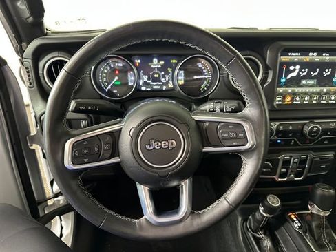 Used 2023 Jeep Wrangler Unlimited Sahara w/ Cold Weather Group AWD/4WD image 14