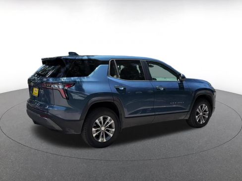 Used 2025 Chevrolet Equinox LT AWD/4WD image 11