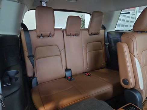 New 2026 Nissan Pathfinder Platinum AWD/4WD image 12