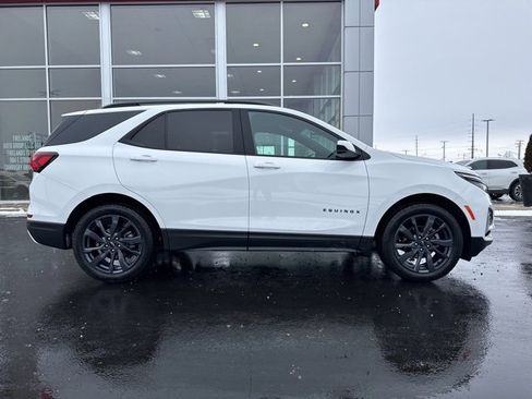 Used 2024 Chevrolet Equinox RS w/ LPO, Floor Liner Package image 8
