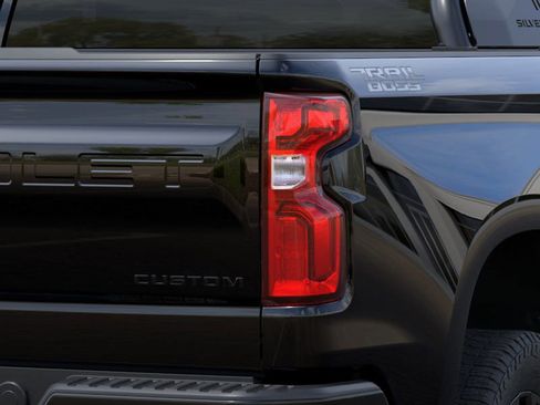 New 2026 Chevrolet Silverado 1500 Custom Trail Boss AWD/4WD image 11