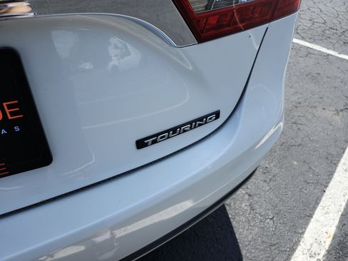 Used 2016 Toyota Avalon Touring FWD image 23