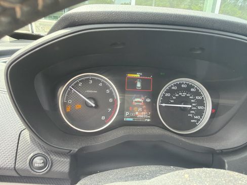 Used 2024 Subaru Forester Limited AWD/4WD image 3