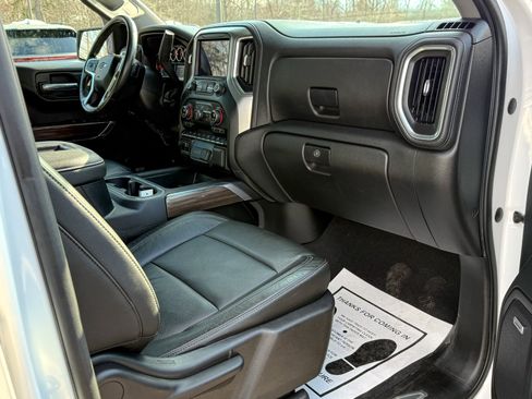 Used 2020 Chevrolet Silverado 1500 LT Trail Boss image 10