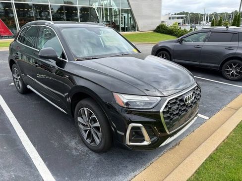 Used 2023 Audi Q5 2.0T Premium Plus w/ Premium Plus Package AWD/4WD image 11