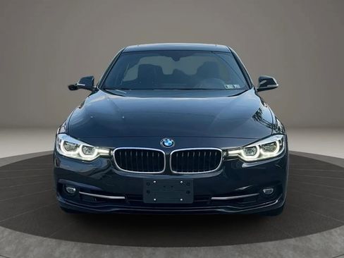 Used 2018 BMW 330i xDrive Sedan w/ Convenience Package image 1