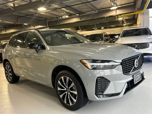 Certified 2025 Volvo XC60 B5 Plus image 1