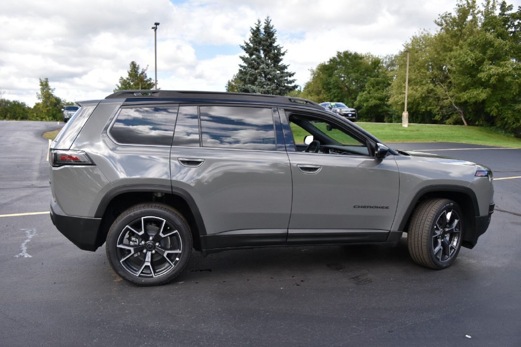 New 2026 Jeep Cherokee Overland AWD/4WD image 5