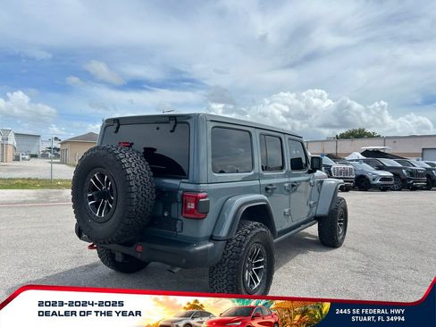 Used 2024 Jeep Wrangler Unlimited Rubicon AWD/4WD image 5