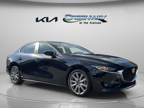 Used 2019 MAZDA MAZDA3 Sedan w/ Preferred Package image 1