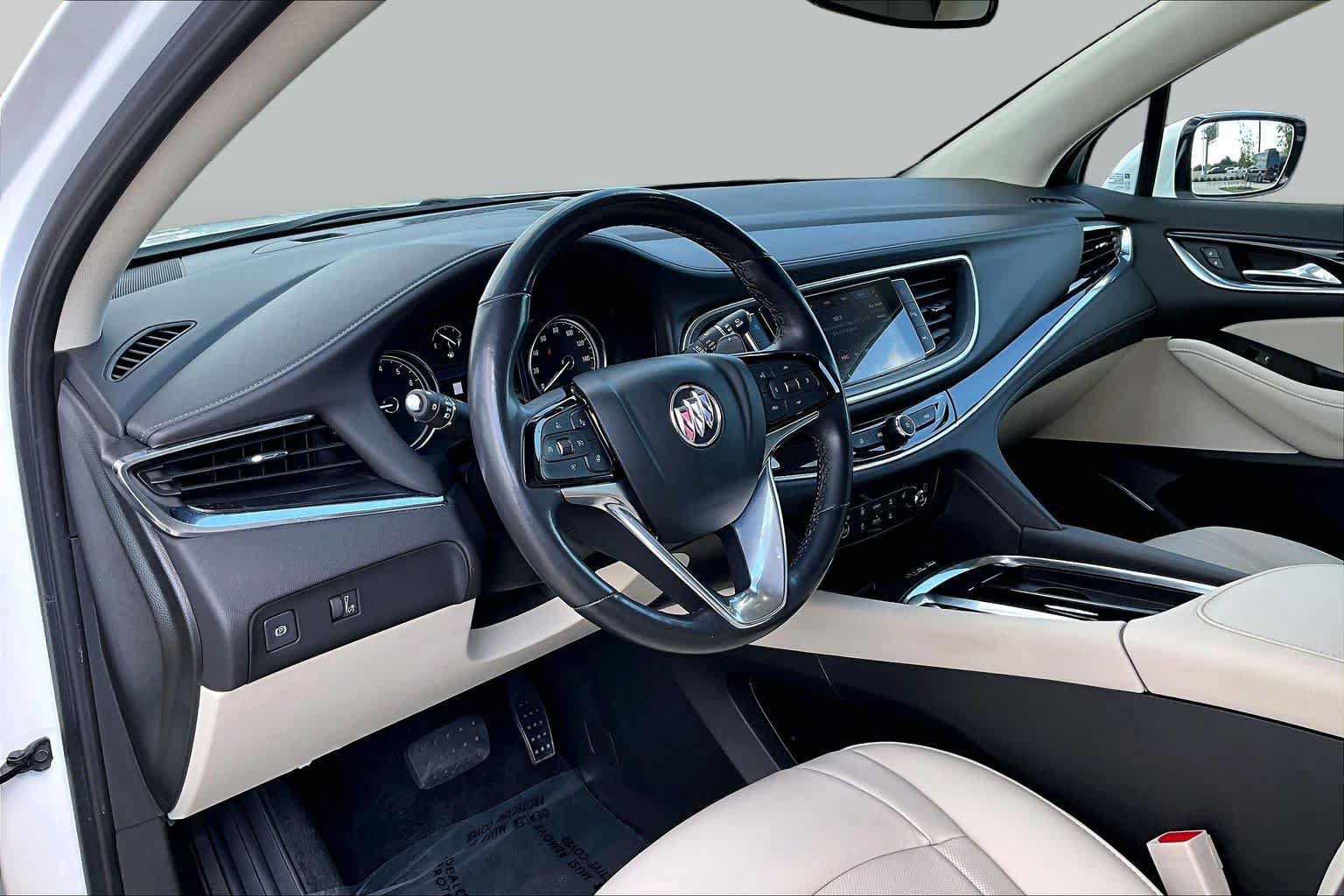 Used 2023 Buick Enclave Essence w/ Experience Buick Package FWD image 16