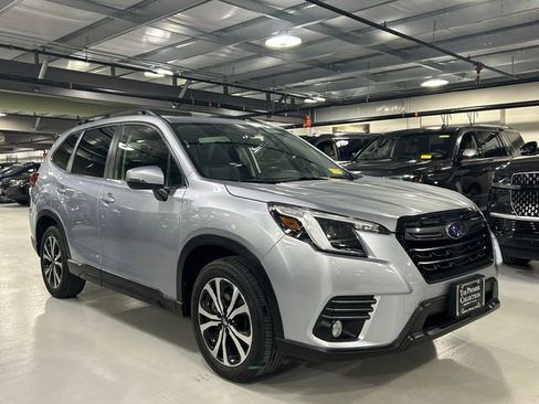 Certified 2022 Subaru Forester Limited image 1
