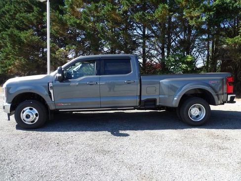 Used 2026 Ford F350 Lariat w/ Lariat Ultimate Package AWD/4WD image 2