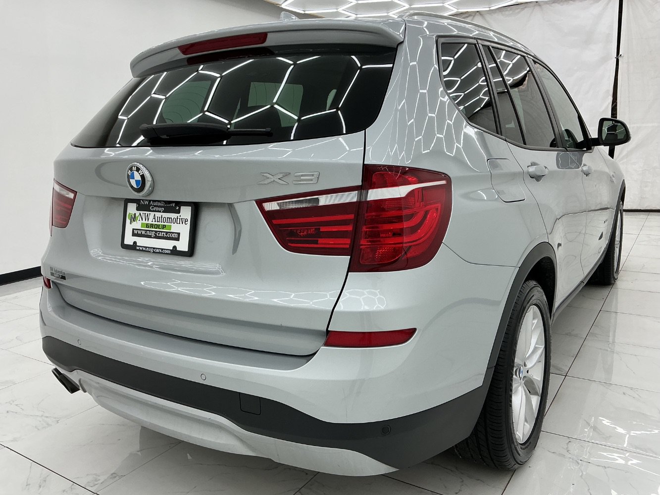 Used 2017 BMW X3 xDrive28i AWD/4WD image 8