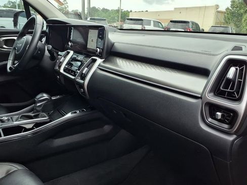 Used 2022 Kia Sorento S FWD image 13