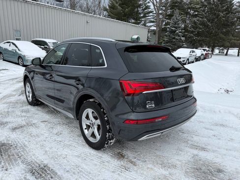 Used 2023 Audi Q5 2.0T Premium w/ Convenience Package image 6