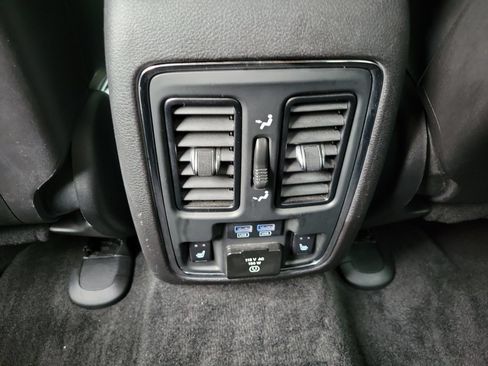 Used 2014 Jeep Grand Cherokee Overland AWD/4WD image 23
