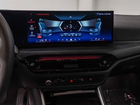 Used 2025 BMW 430i Coupe w/ Convenience Package image 13