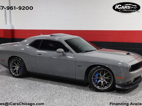 Used 2017 Dodge Challenger SRT image 1
