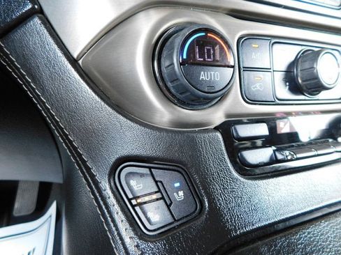 Used 2020 GMC Yukon Denali w/ Denali Ultimate Package image 28