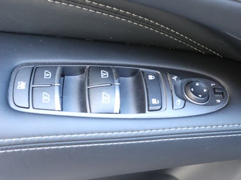 Used 2020 INFINITI QX60 Luxe w/ Essential Package image 16