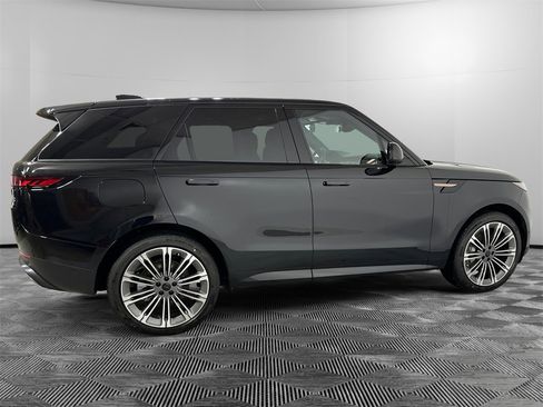 New 2026 Land Rover Range Rover Sport SE image 6