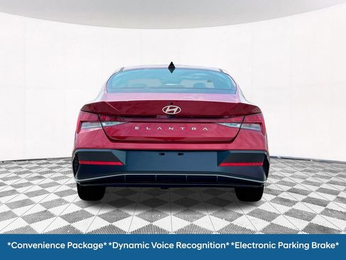 Used 2024 Hyundai Elantra SEL w/ Convenience Package FWD image 10