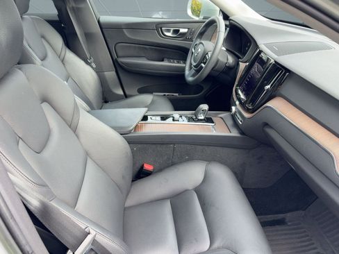 Used 2023 Volvo XC60 B5 Plus w/ Protection Package Premier image 30